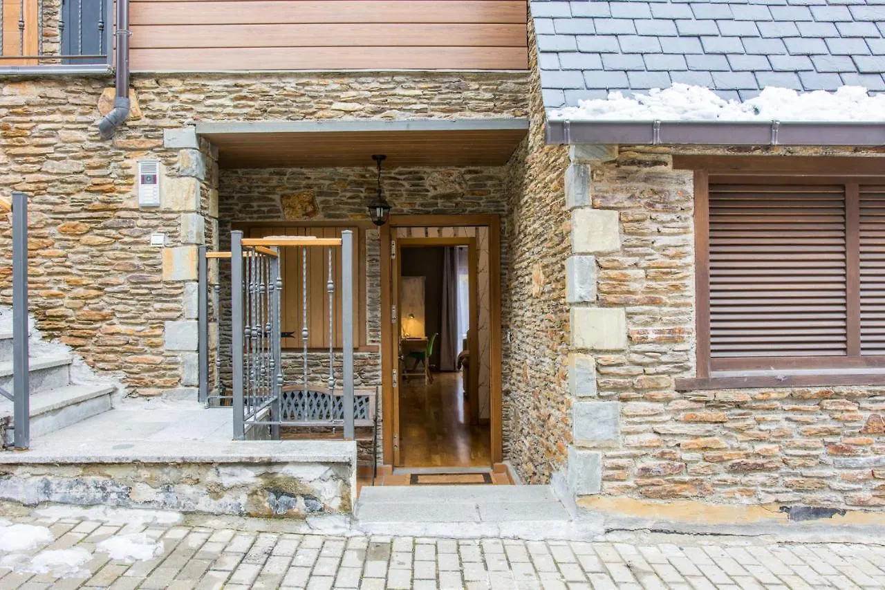 Saplan Real Estate Pomero Les Bordes 0*,  España
